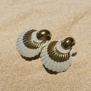 Vintage Nautical Gold and White Triple Sea Shell Clip On Earrings